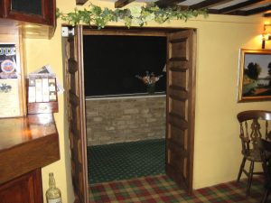 Salamander radio controlled fire door holder