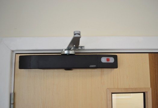 Agrippa sound activated fire door closer - black